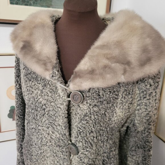 Vintage 1940's Persian Lamb Grey Coat with Mink Collar - Picture 3 of 6